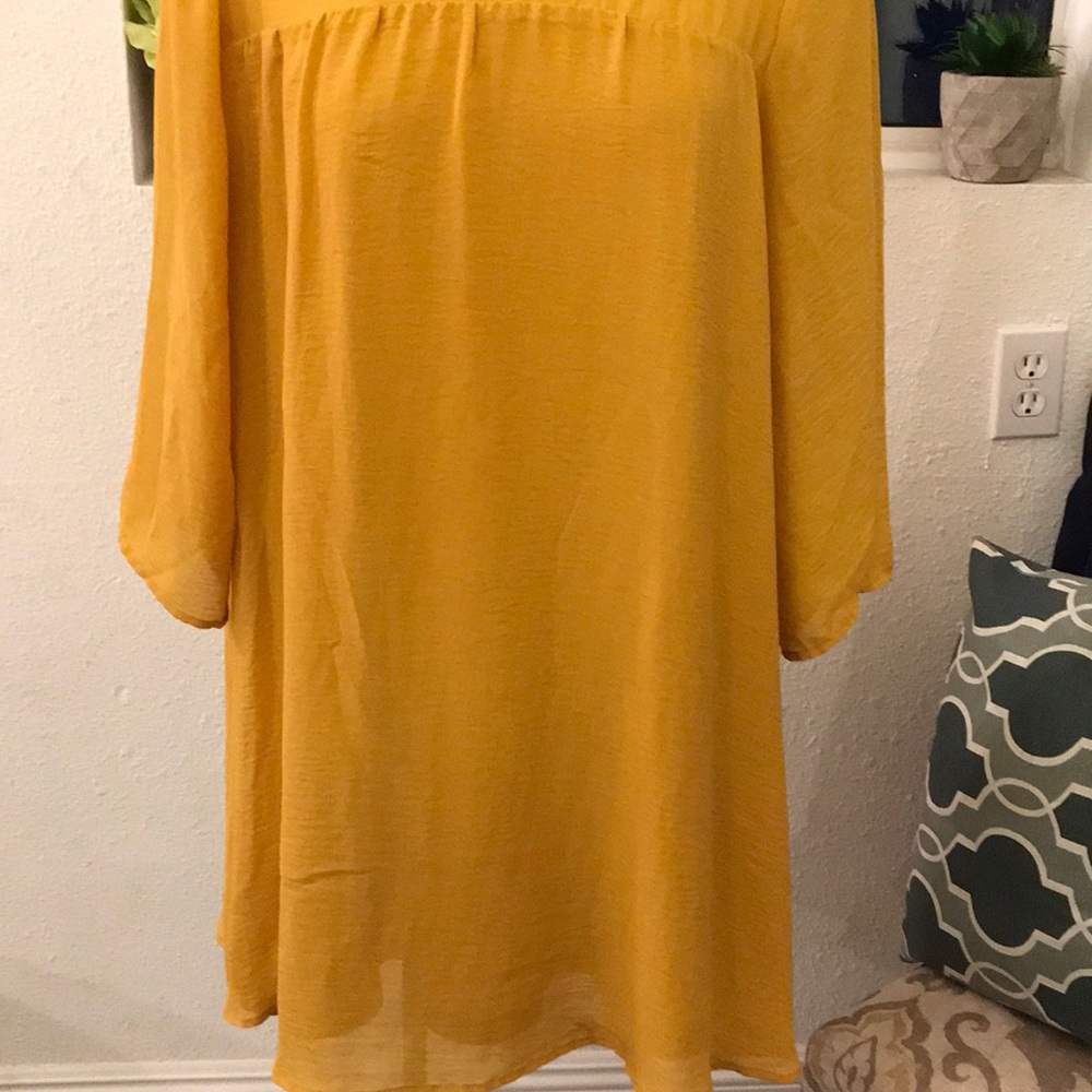 Dress - Picture 2 of 5